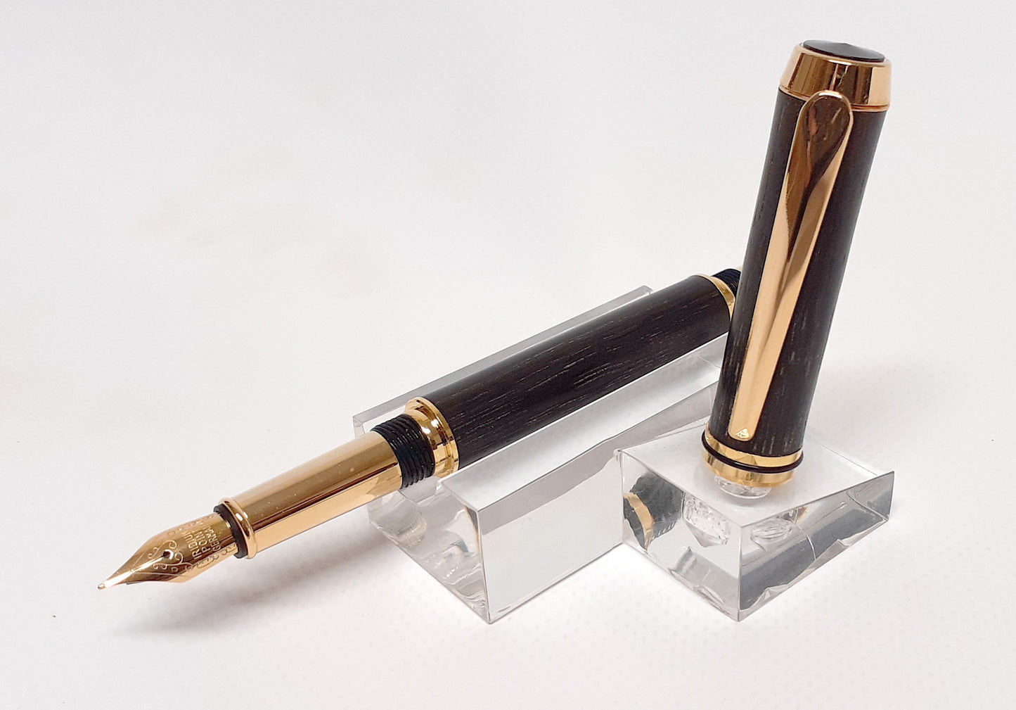 Gentleman's Bog Oak Fountain Pen